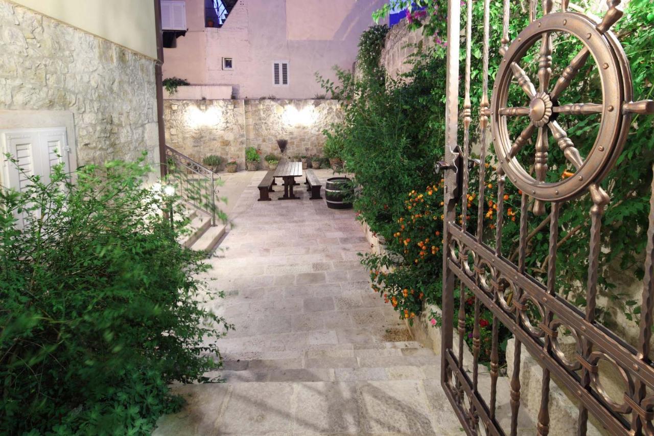 מאקרסקה Old Town Studio Apartments מראה חיצוני תמונה