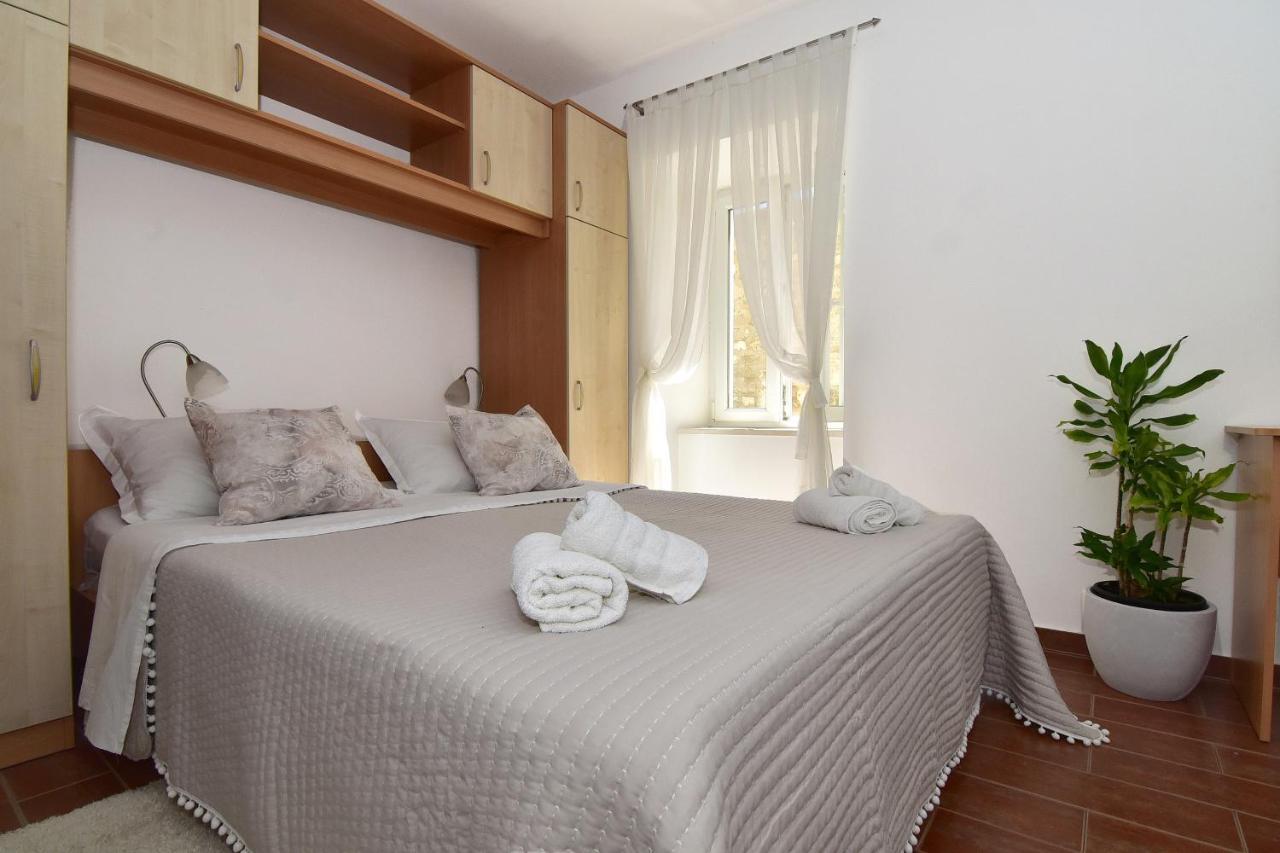 מאקרסקה Old Town Studio Apartments מראה חיצוני תמונה