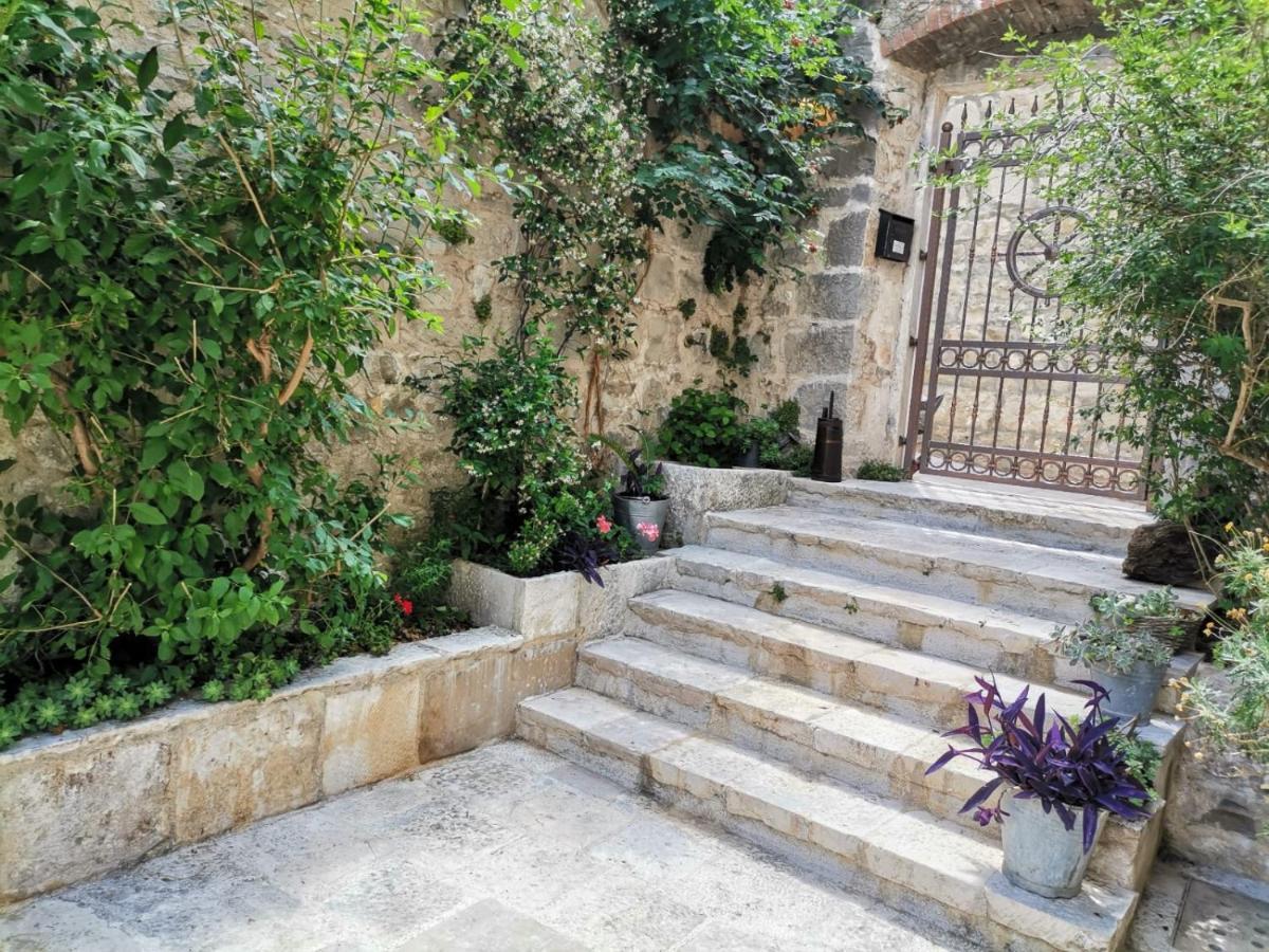 מאקרסקה Old Town Studio Apartments מראה חיצוני תמונה